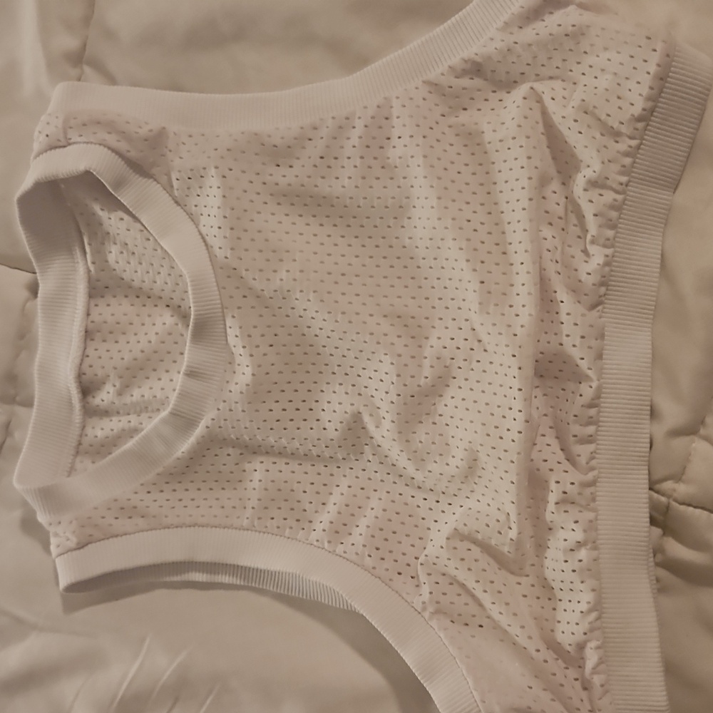 Alo yoga all star mesh sports bra cover
